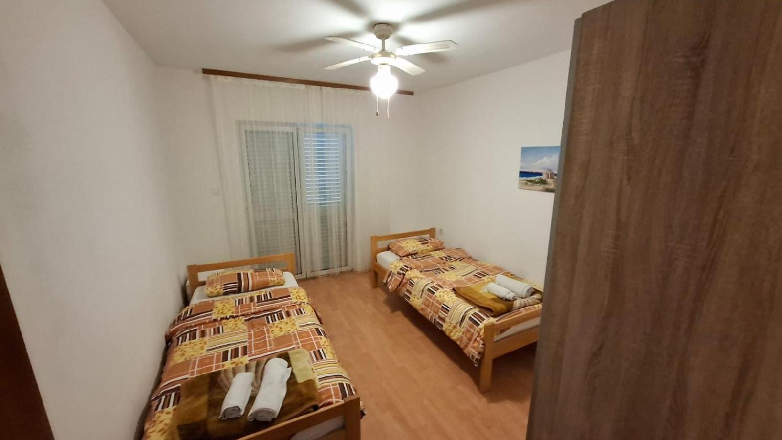 Apartment Ajdukovic โวดีเซ ภายนอก รูปภาพ